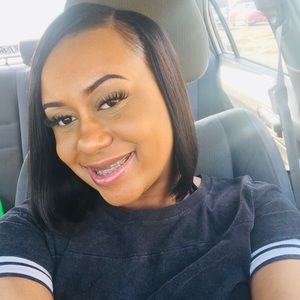 Meet your Posher, Yvette